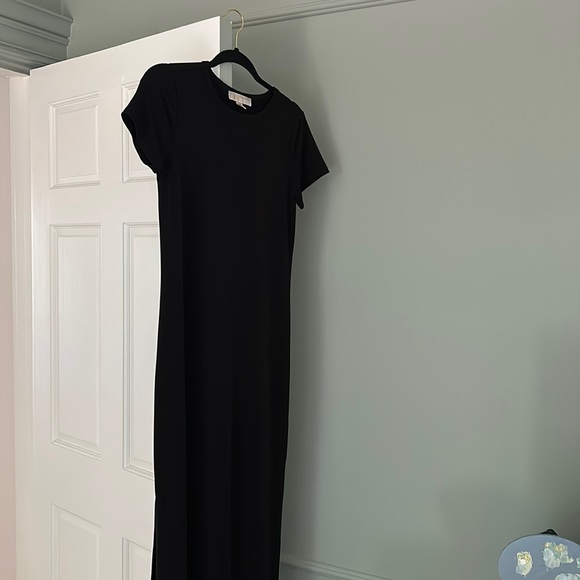 🎱🎱Michael Kors full length black dress🎱🎱 - Picture 1 of 2